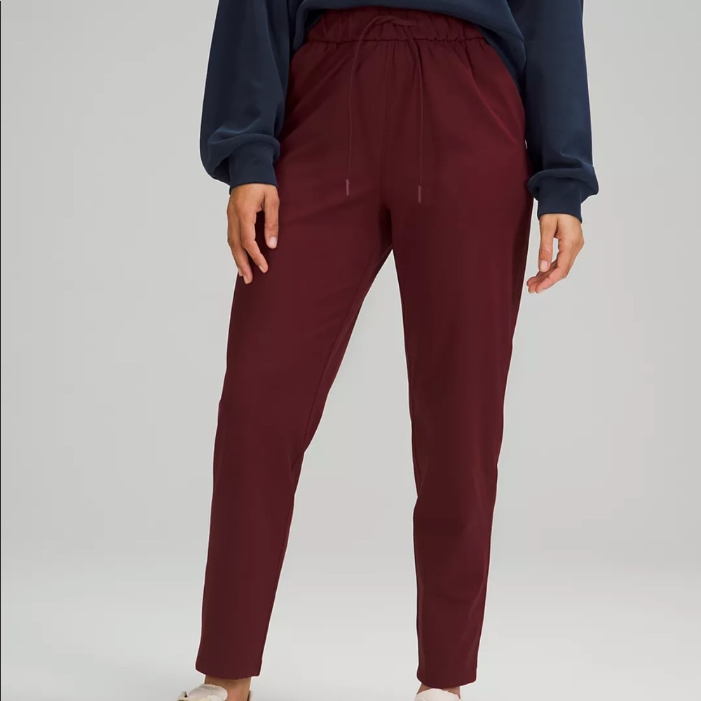 NEW LULULEMON STRETCH HIGH RISE PANT 7/8 LENGTH - RED MERLOT